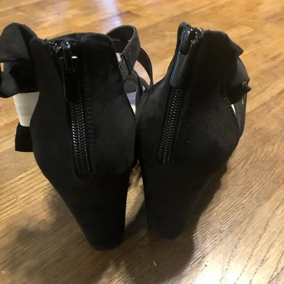 Torrid Black Strappy Wrap Platform Wedge (WW) Size 9.5 WW - Picture 6 of 10